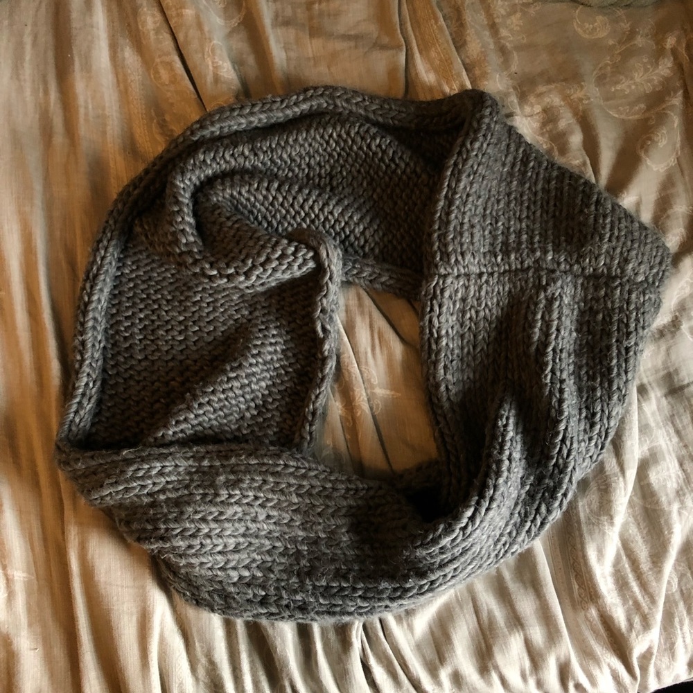 American Eagle Grey Knitted Infinity Scarf